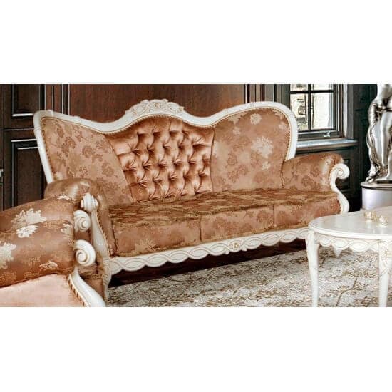4. Sufragerie rustică - elementele care nu trebuie să lipsească din amenajarea unui stil rustic- canapea vintage de trei locuri